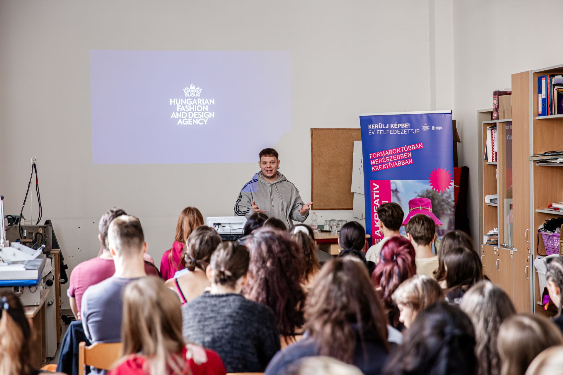 Roadshow keretében pillantottak be a szakiskolás diákok a kreatívipar lehetőségeibe