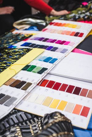 Hat ruhaipari gyártó részvételével indult el az első gyártó mentorprogram